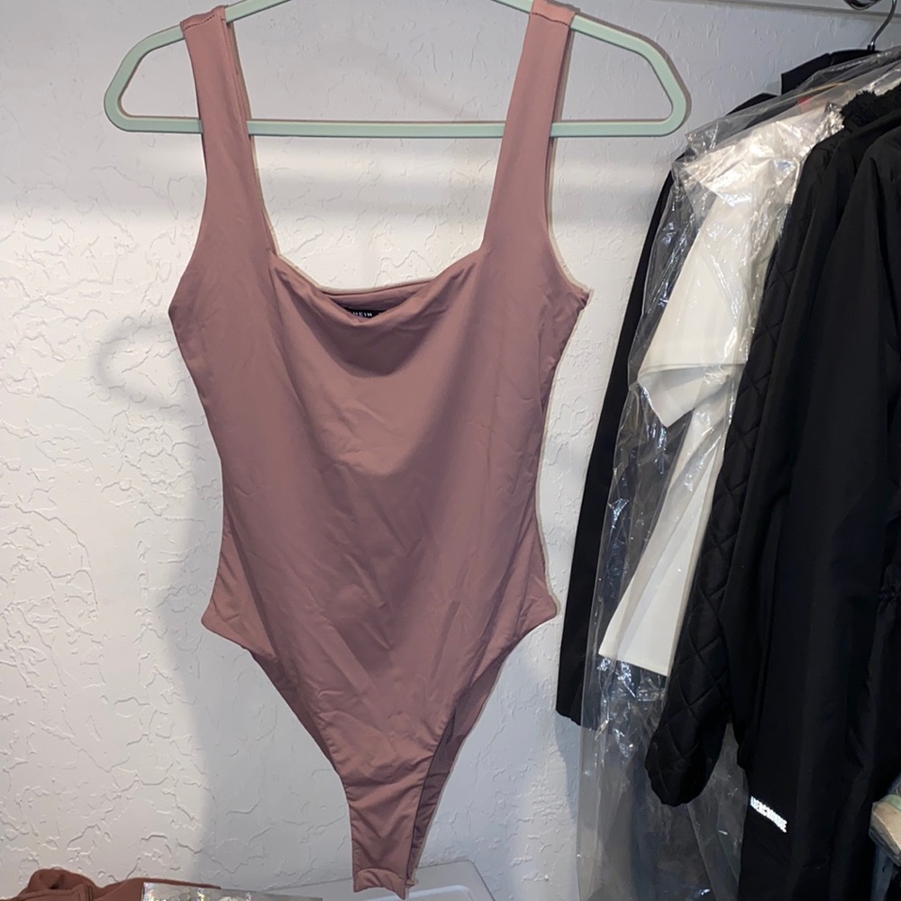 Square neck bodysuit